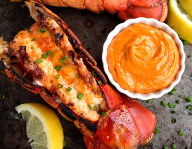 Queue de homard et beurre au Sriracha