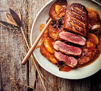 Magret de canard aux &eacute;pices et &agrave; l'orange, patates douces r&ocirc;ties