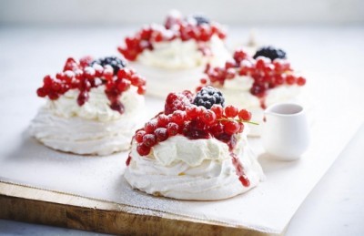Meringues aux fruits rouges