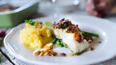 Lieu jaune grillé et purée vanillée