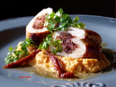 Ballotine de volaille à l’italienne & sa purée de patates douces aux épices
